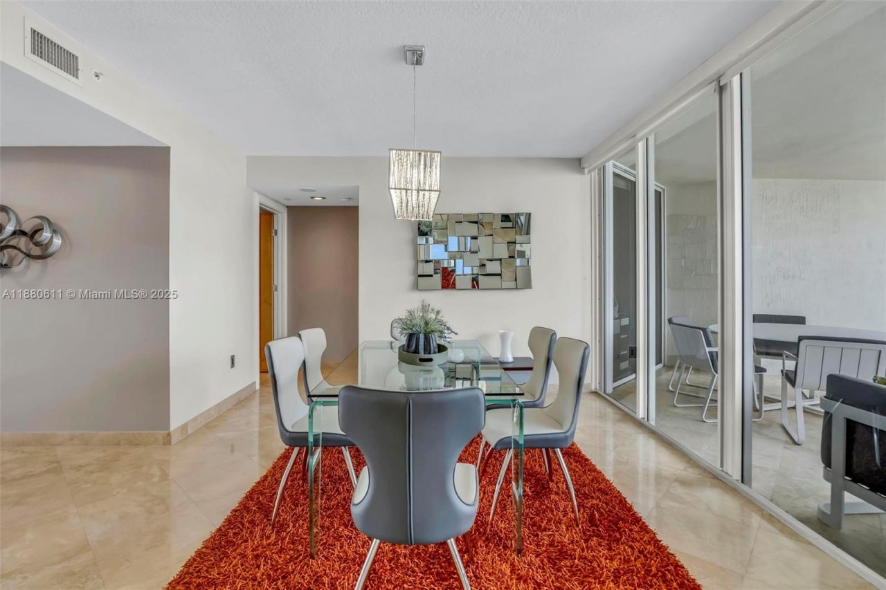 17555 Collins Ave, Unit UP-7, Sunny Isles Beach, FL 33160 Photo