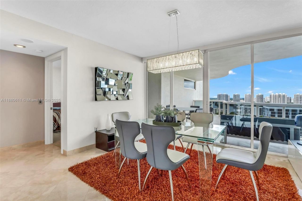 17555 Collins Ave, Unit UP-7, Sunny Isles Beach, FL 33160 Photo