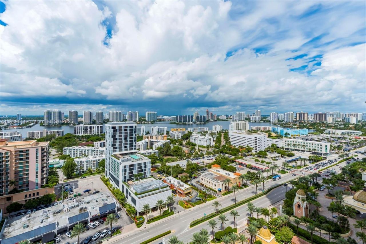 17555 Collins Ave, Unit UP-7, Sunny Isles Beach, FL 33160 Photo