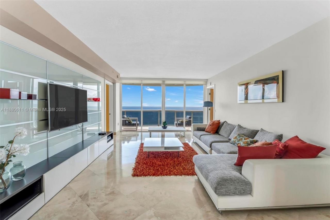 17555 Collins Ave, Unit UP-7, Sunny Isles Beach, FL 33160 Photo