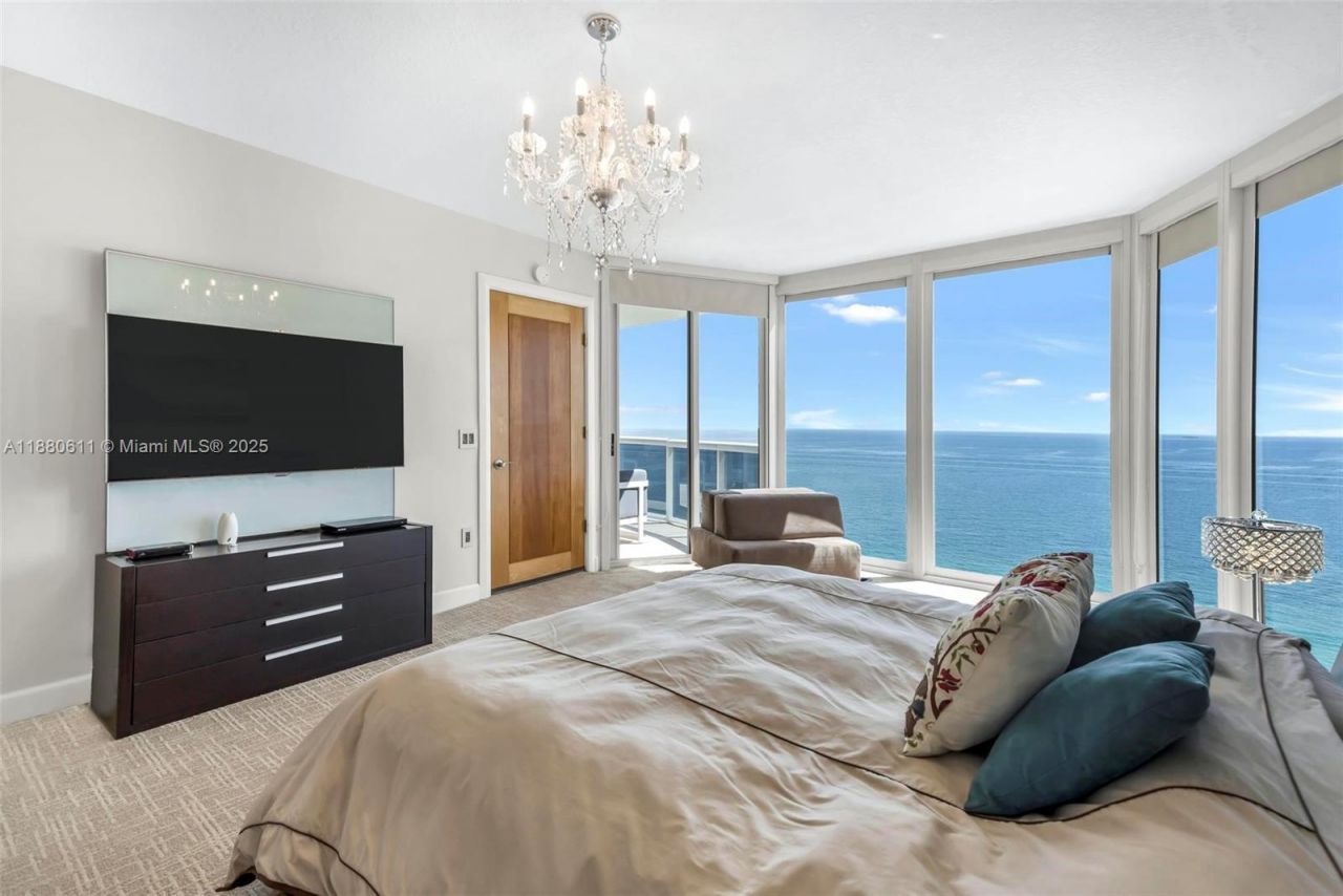 17555 Collins Ave, Unit UP-7, Sunny Isles Beach, FL 33160 Photo