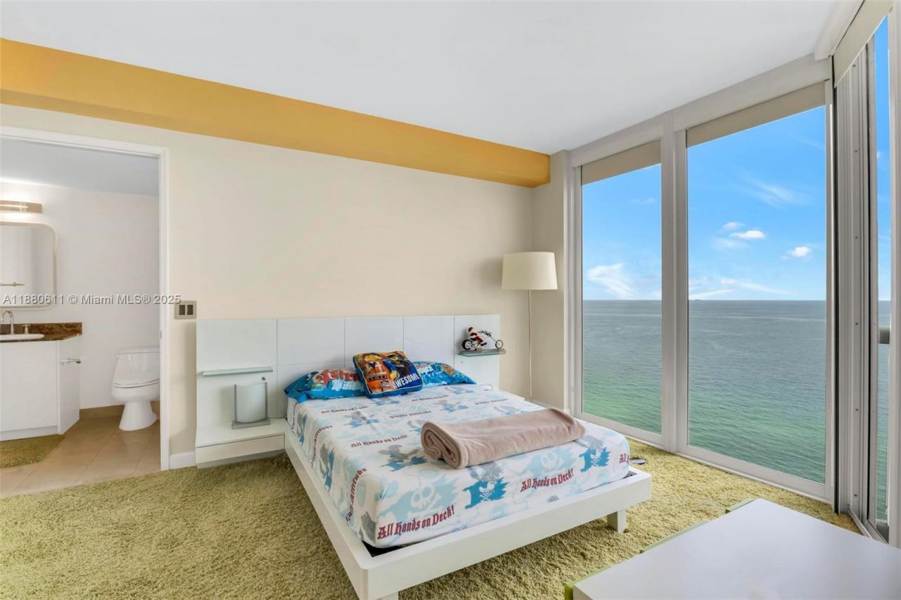 17555 Collins Ave, Unit UP-7, Sunny Isles Beach, FL 33160 Photo