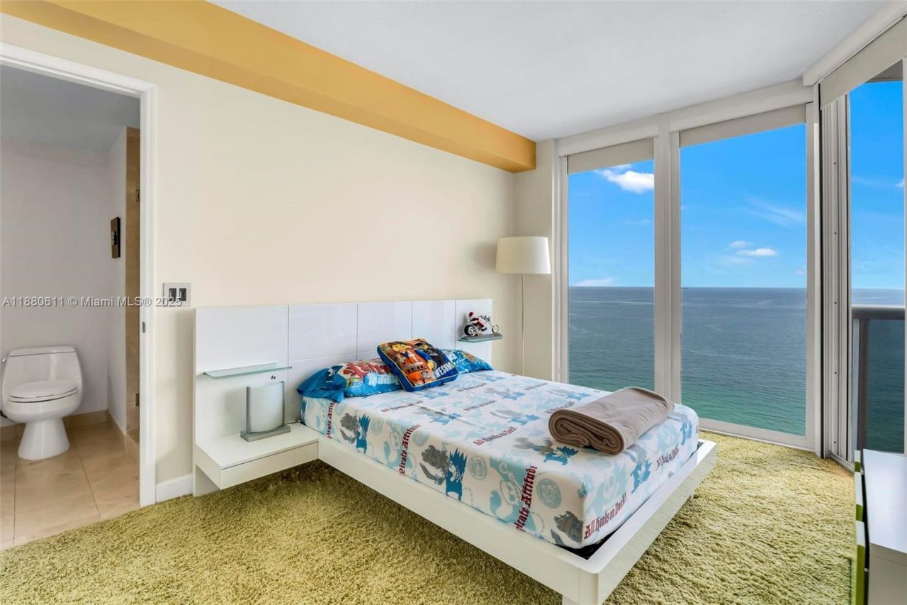 17555 Collins Ave, Unit UP-7, Sunny Isles Beach, FL 33160 Photo