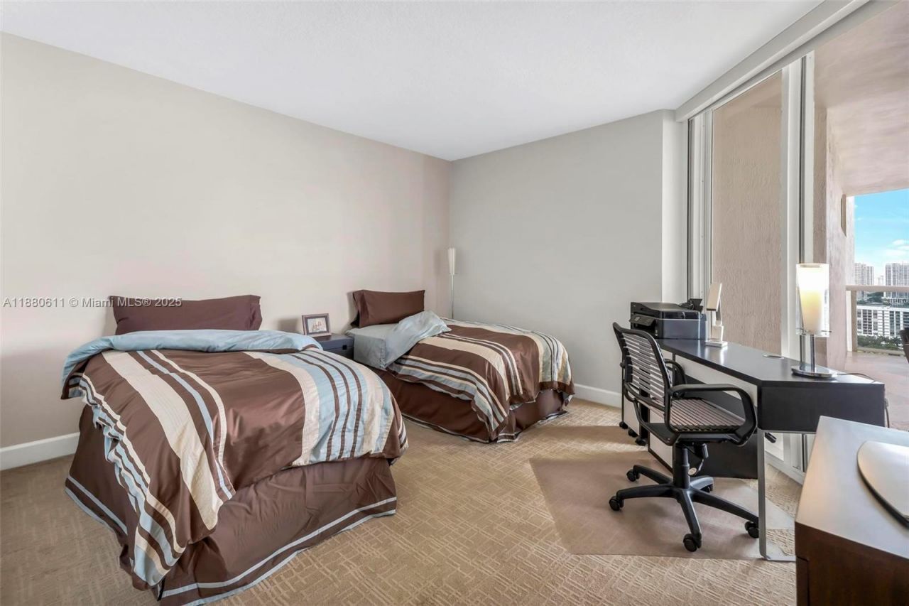 17555 Collins Ave, Unit UP-7, Sunny Isles Beach, FL 33160 Photo