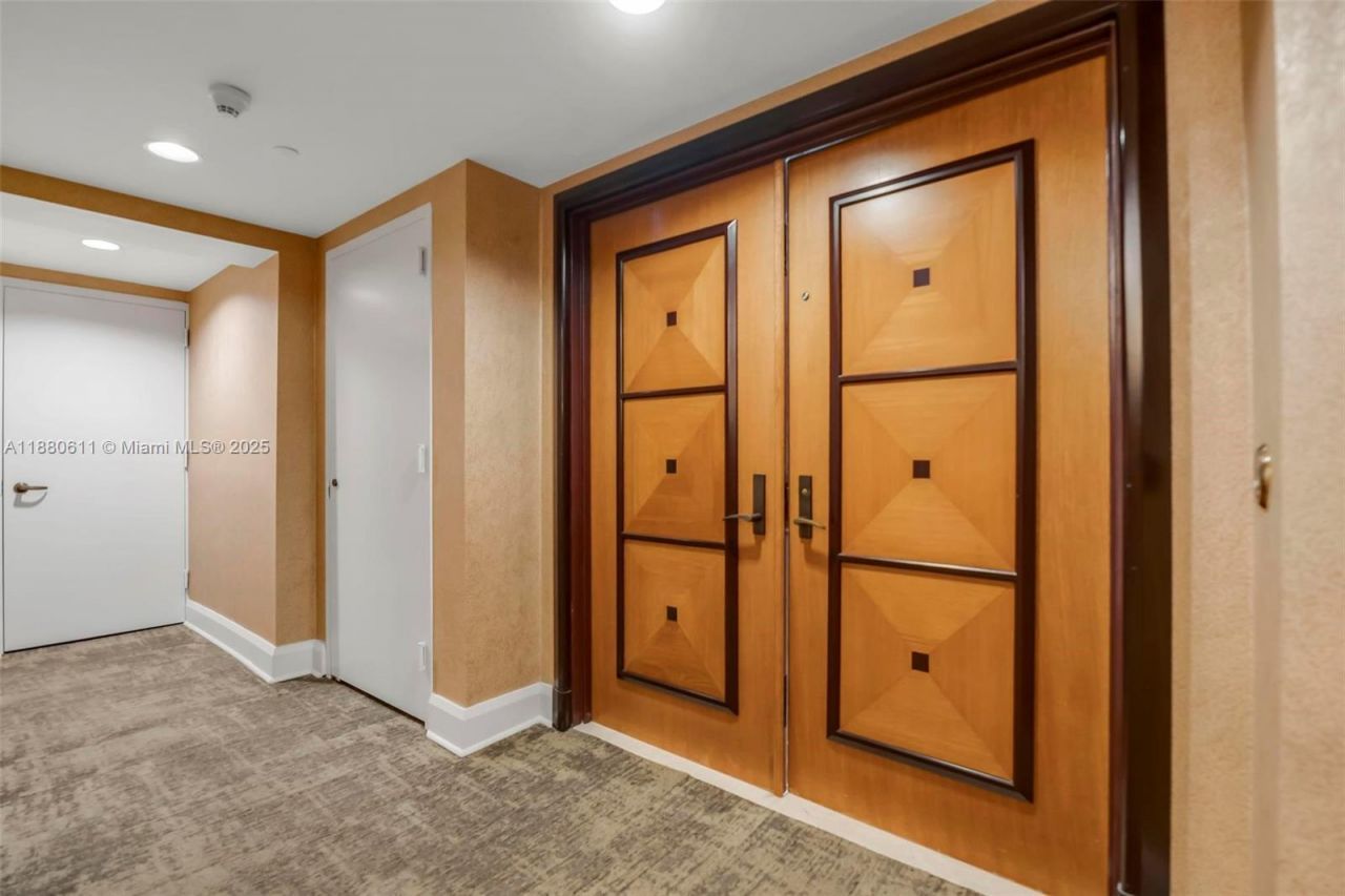 17555 Collins Ave, Unit UP-7, Sunny Isles Beach, FL 33160 Photo