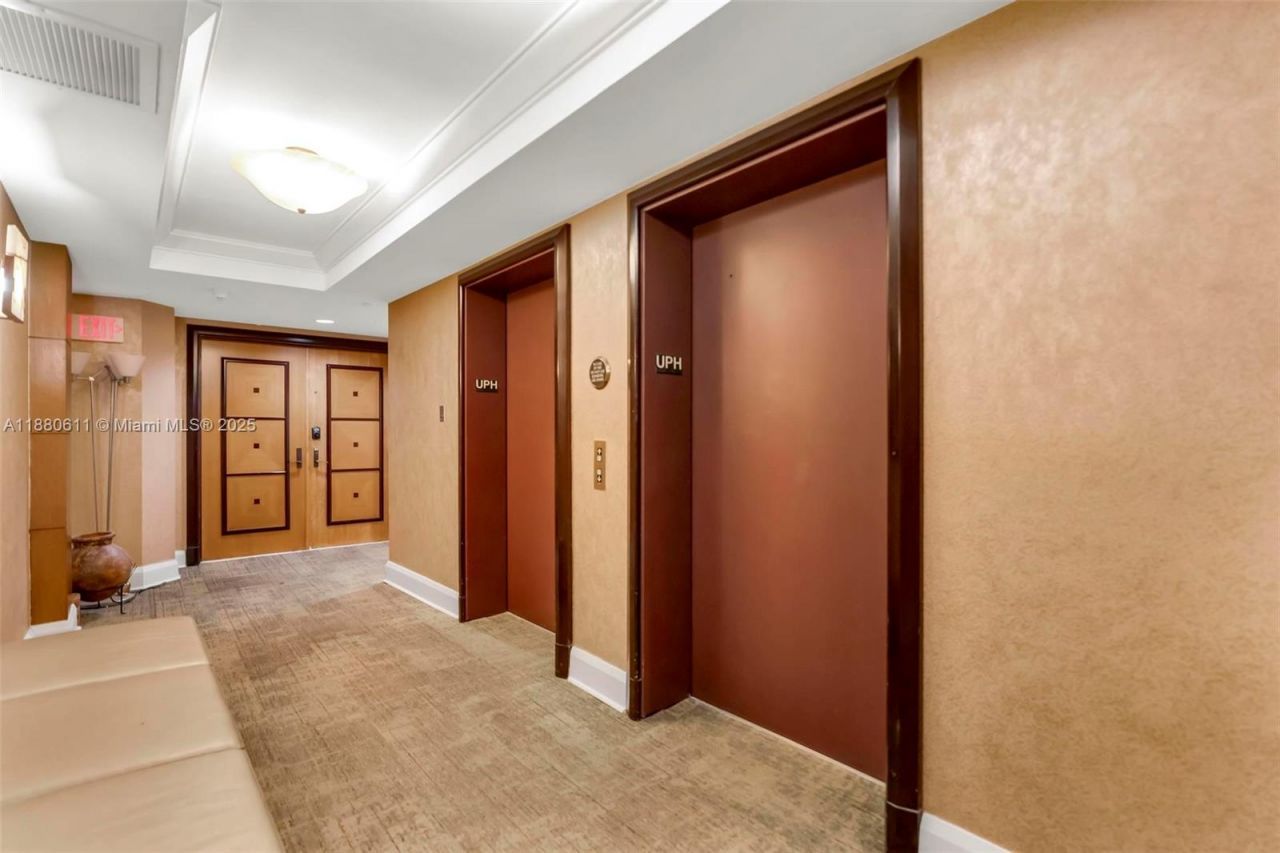 17555 Collins Ave, Unit UP-7, Sunny Isles Beach, FL 33160 Photo