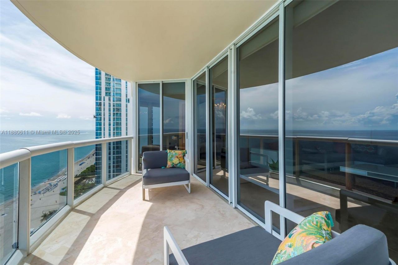 17555 Collins Ave, Unit UP-7, Sunny Isles Beach, FL 33160 Photo