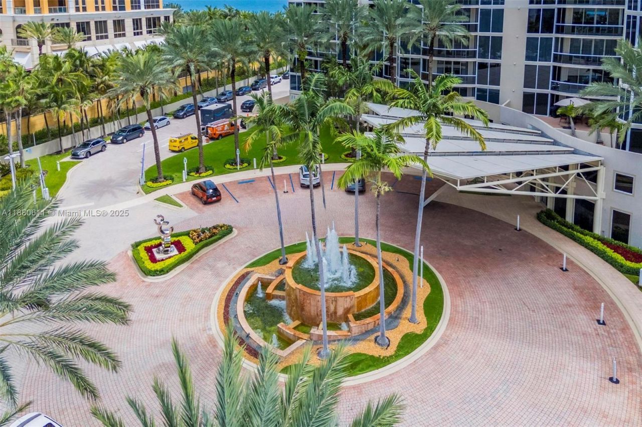 17555 Collins Ave, Unit UP-7, Sunny Isles Beach, FL 33160 Photo