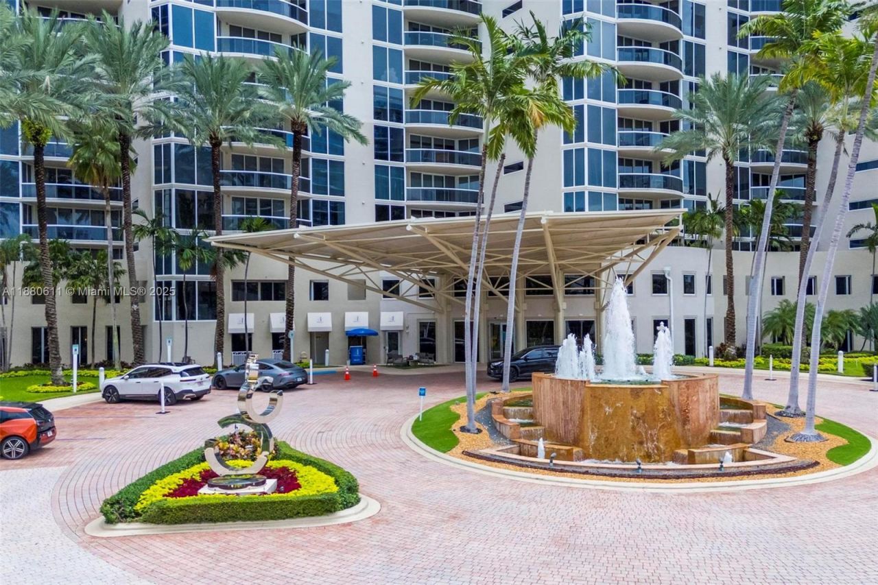 17555 Collins Ave, Unit UP-7, Sunny Isles Beach, FL 33160 Photo