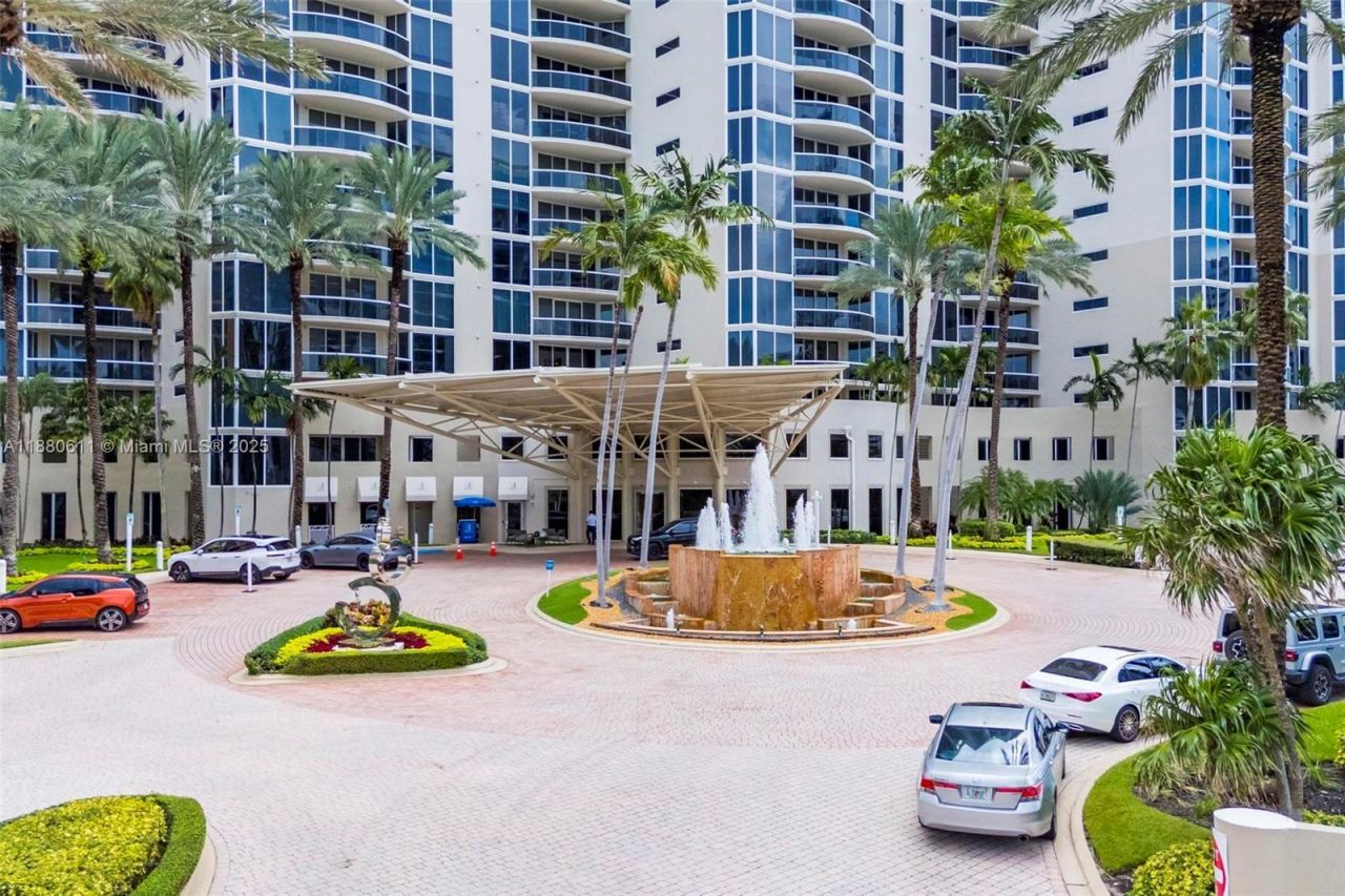 17555 Collins Ave, Unit UP-7, Sunny Isles Beach, FL 33160 Photo