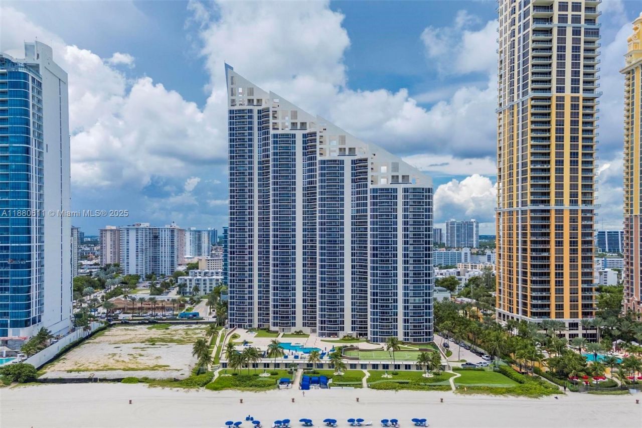 17555 Collins Ave, Unit UP-7, Sunny Isles Beach, FL 33160 Photo