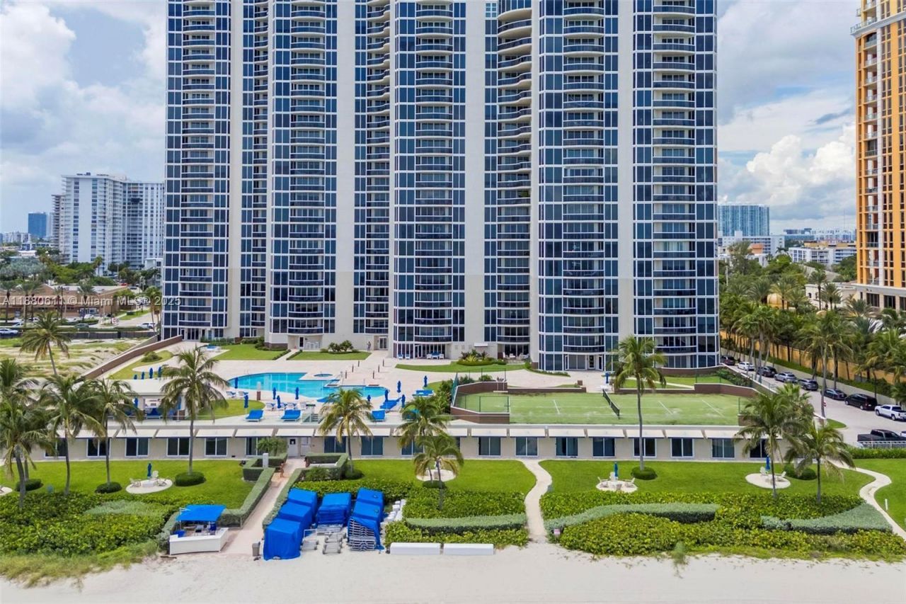 17555 Collins Ave, Unit UP-7, Sunny Isles Beach, FL 33160 Photo