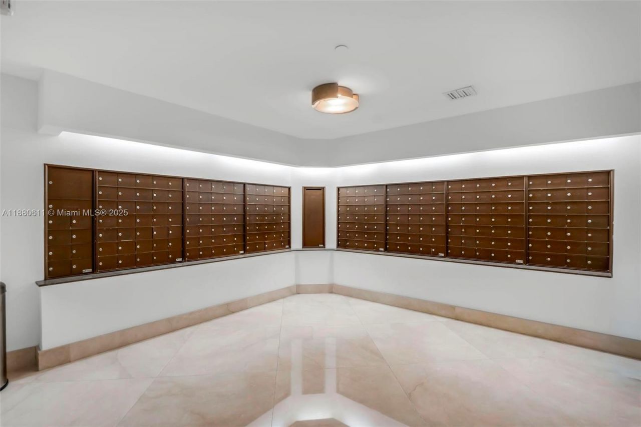 17555 Collins Ave, Unit UP-7, Sunny Isles Beach, FL 33160 Photo