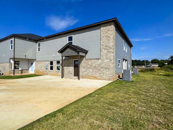 238 Beau Claire Circle, Byron, GA 31008