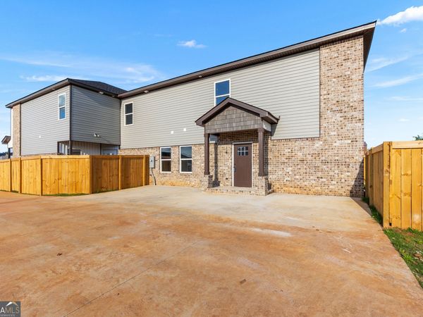 238 Beau Claire Circle, Byron, GA 31008