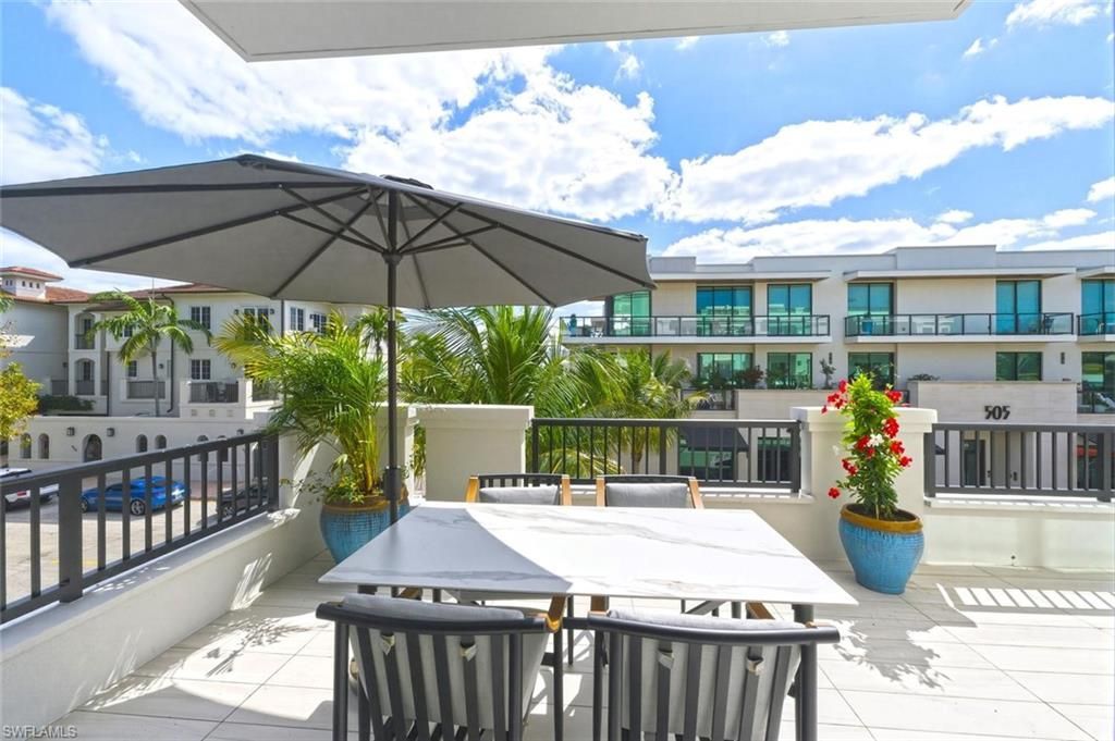 490 5th St S, Unit 101, Naples, FL 34102 Photo