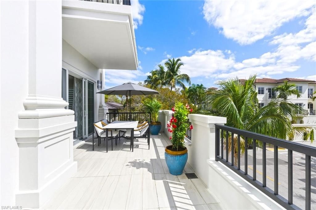 490 5th St S, Unit 101, Naples, FL 34102 Photo