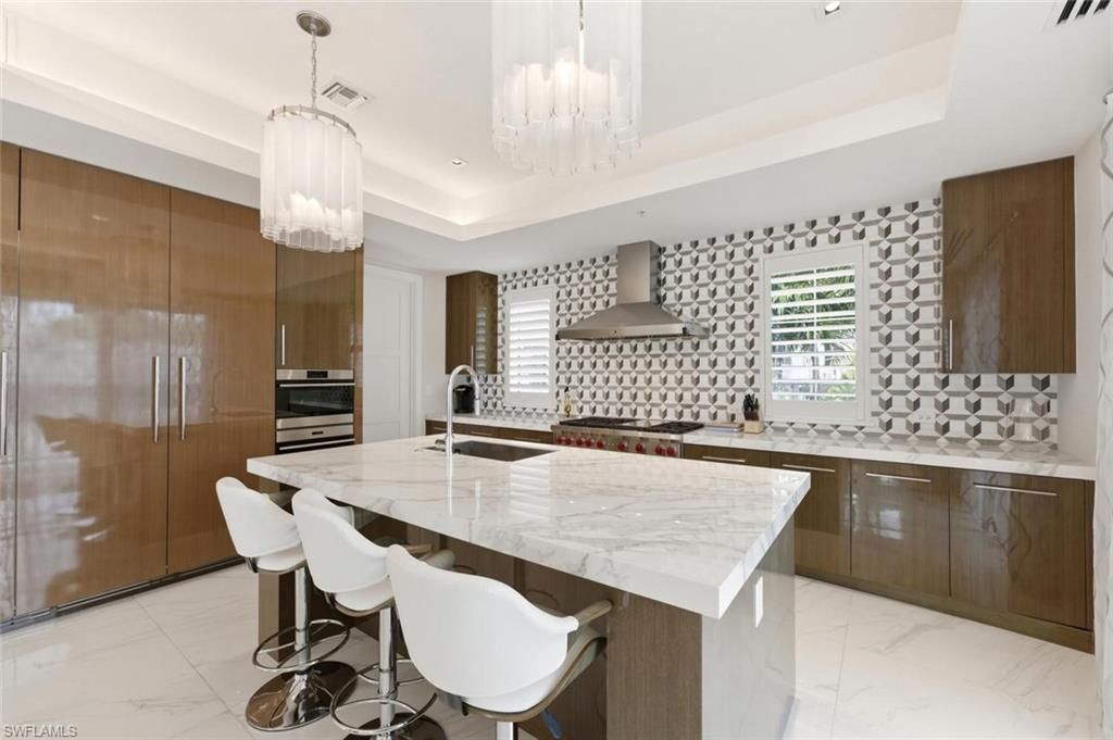 490 5th St S, Unit 101, Naples, FL 34102 Photo