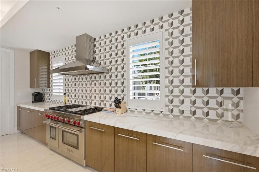 490 5th St S, Unit 101, Naples, FL 34102 Photo