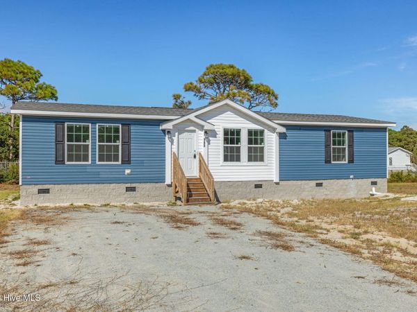 145 Barbee Street, Harkers Island, NC 28531