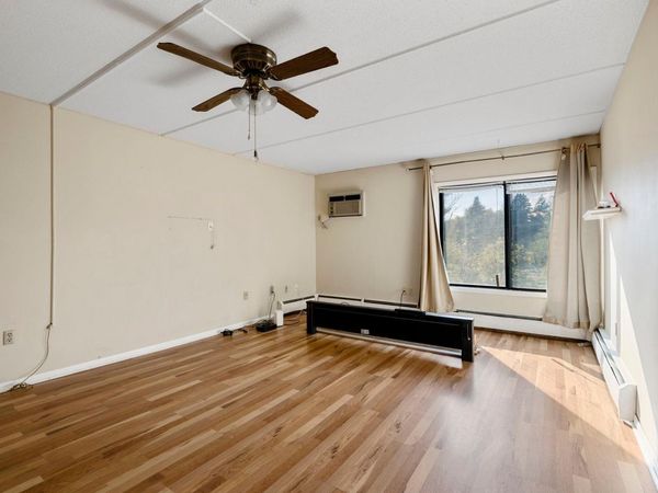 329 Geneva Avenue N, Unit 411, Oakdale, MN 55128