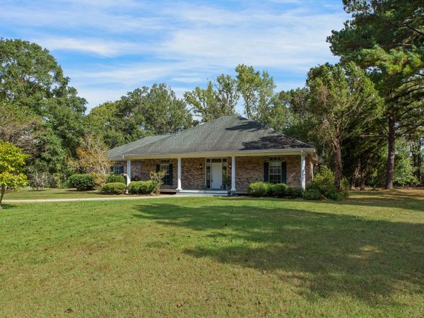 284 Meadow Circle, Opelousas, LA 70570