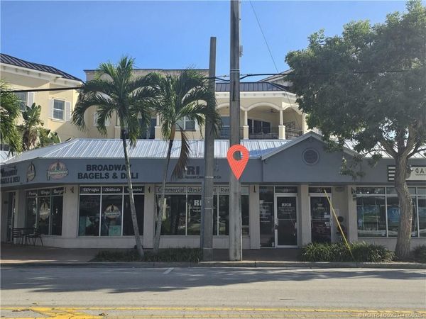 38 SE Ocean Boulevard, Unit 38, Stuart, FL 34994