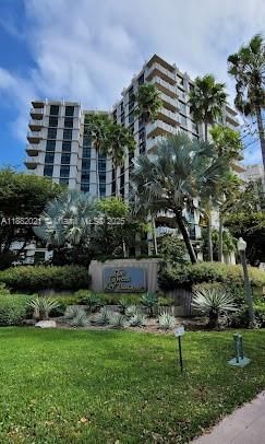1121 Crandon Blvd, Unit D702, Key Biscayne, FL 33149 Photo