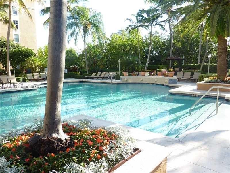 19601 E Country Club Dr, Unit 7303, Aventura, FL 33180 Photo