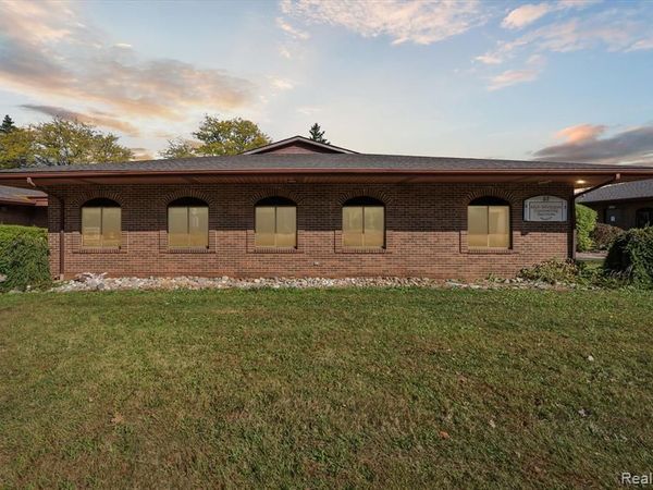 1117 Villa Linde Court, Flint Twp, MI 48532