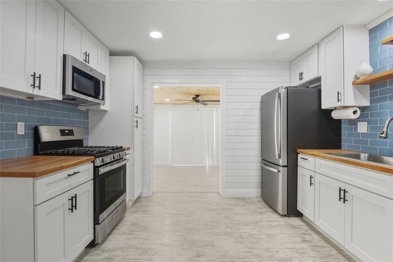 702 Eleanore Avenue, New Smyrna Beach, FL 32168 Photo