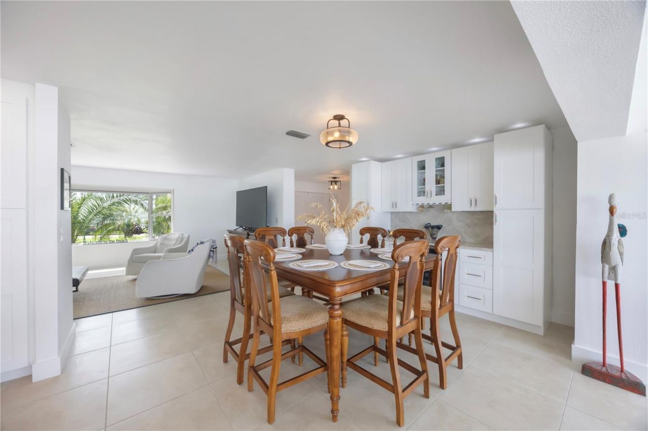 162 174th Terrace Drive E, Redington Shores, FL 33708 Photo