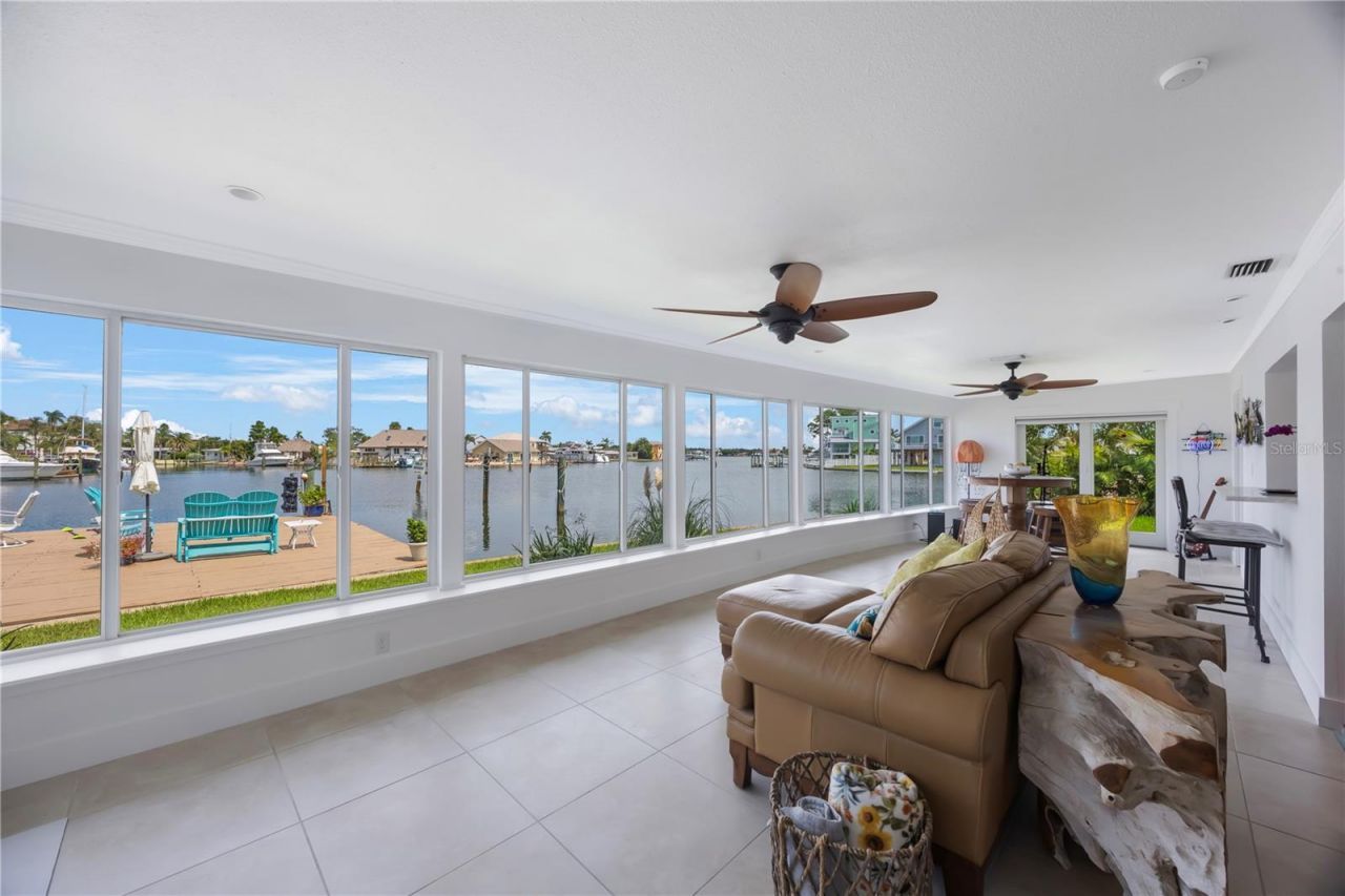 162 174th Terrace Drive E, Redington Shores, FL 33708 Photo