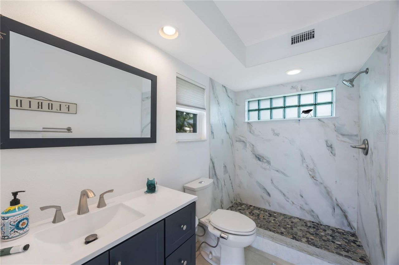 162 174th Terrace Drive E, Redington Shores, FL 33708 Photo