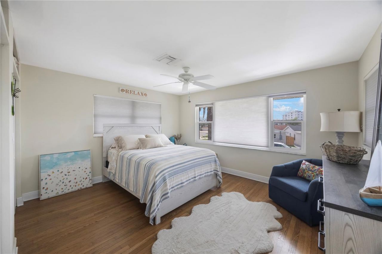 162 174th Terrace Drive E, Redington Shores, FL 33708 Photo