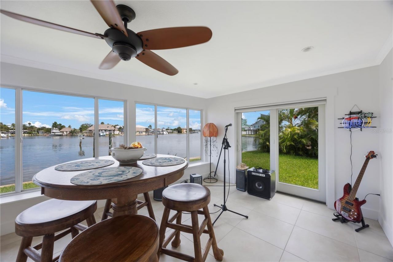 162 174th Terrace Drive E, Redington Shores, FL 33708 Photo