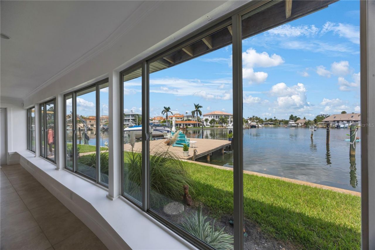 162 174th Terrace Drive E, Redington Shores, FL 33708 Photo