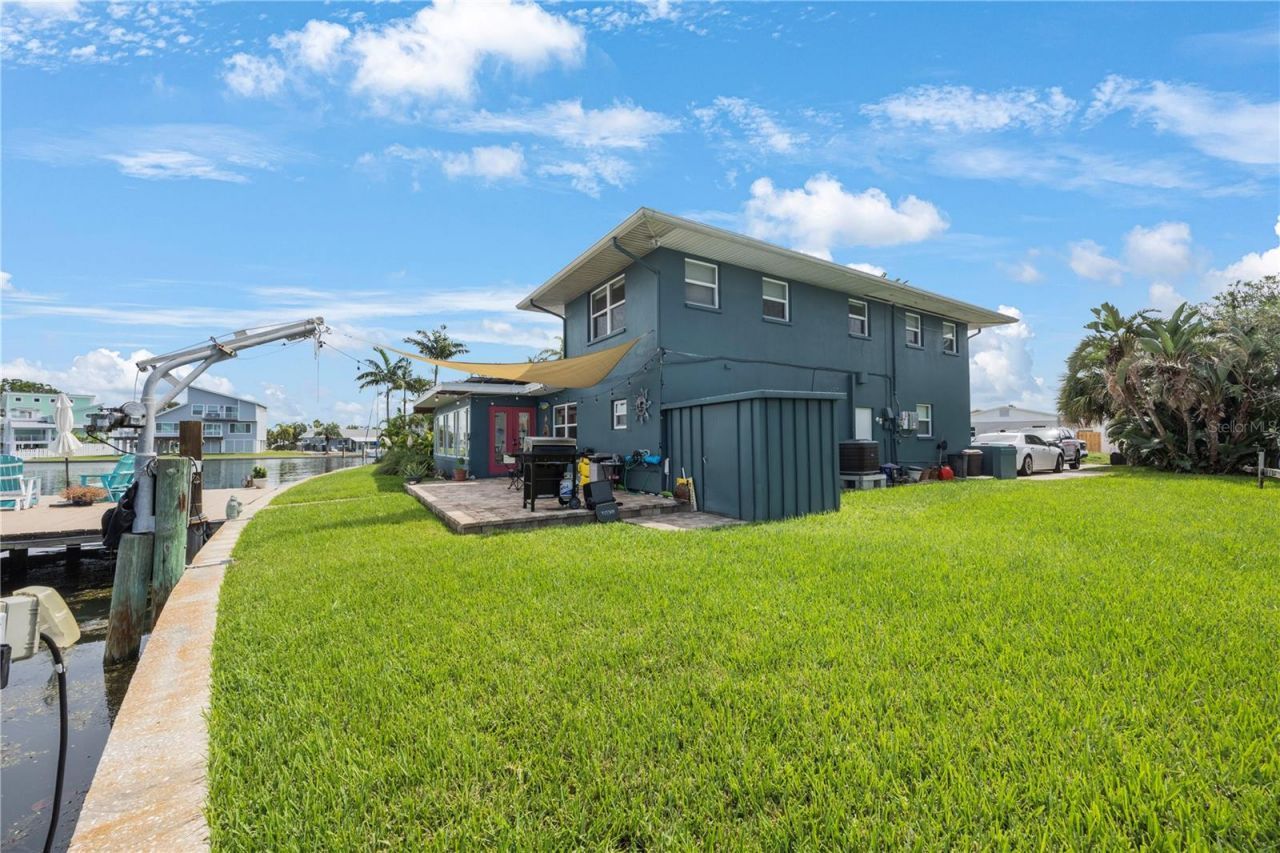 162 174th Terrace Drive E, Redington Shores, FL 33708 Photo
