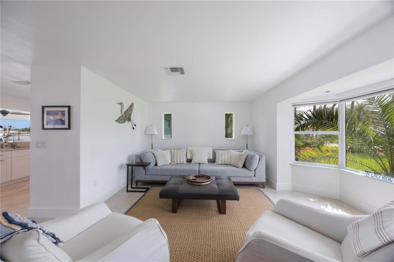 162 174th Terrace Drive E, Redington Shores, FL 33708 Photo