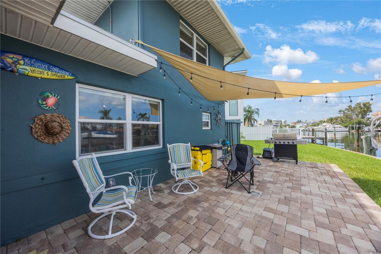 162 174th Terrace Drive E, Redington Shores, FL 33708 Photo