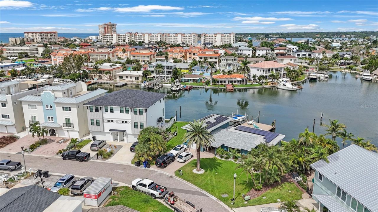 162 174th Terrace Drive E, Redington Shores, FL 33708 Photo