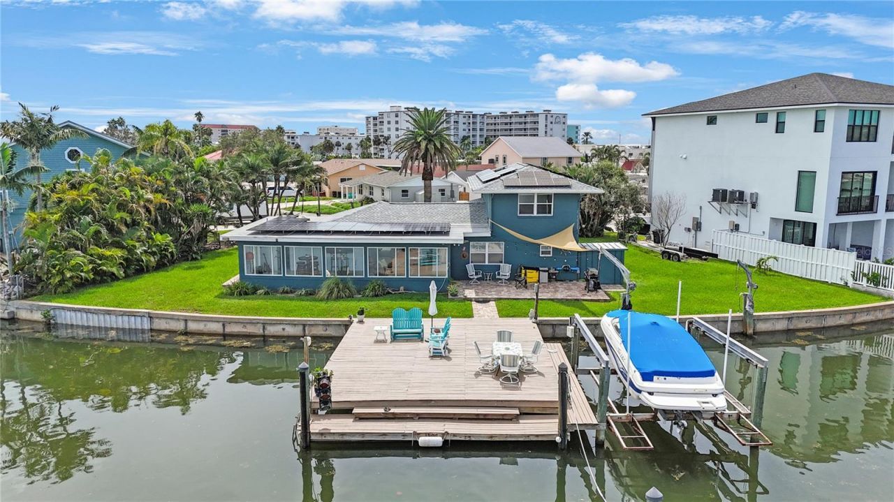 162 174th Terrace Drive E, Redington Shores, FL 33708 Photo