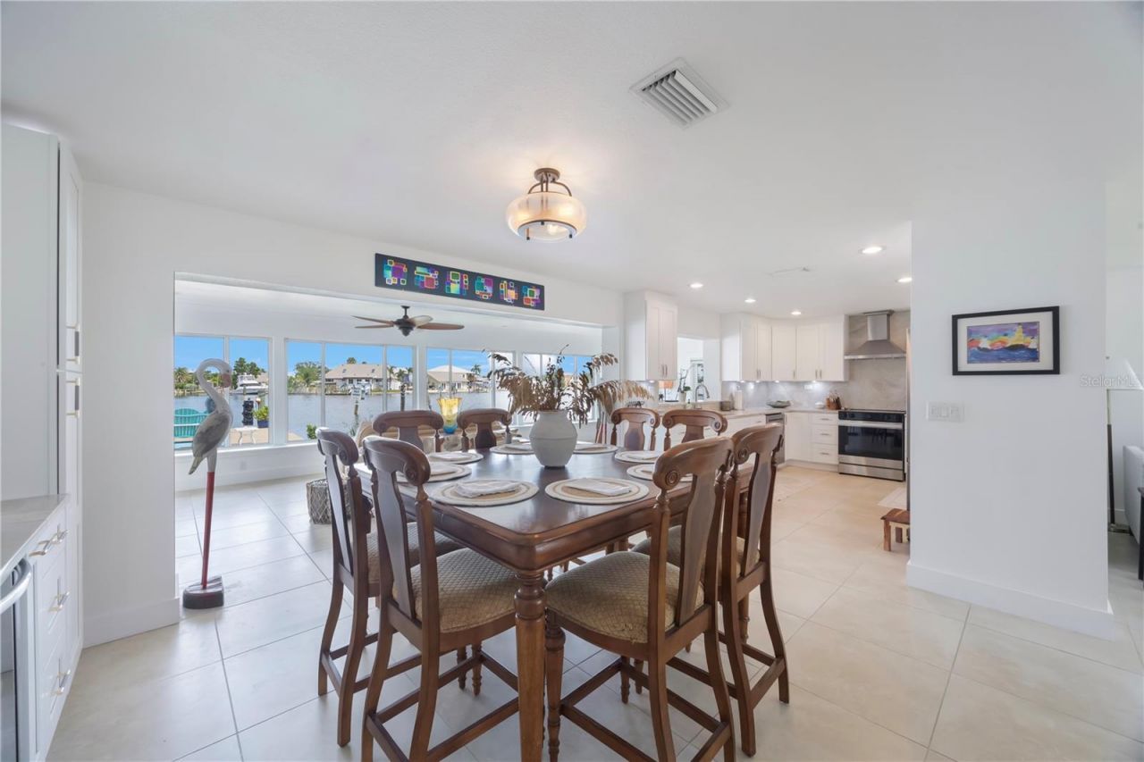 162 174th Terrace Drive E, Redington Shores, FL 33708 Photo