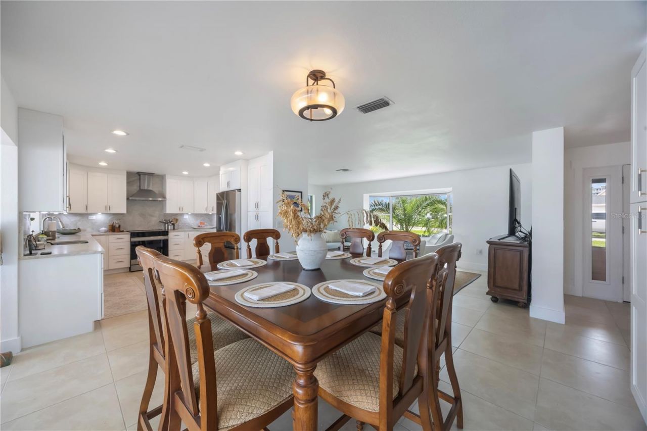 162 174th Terrace Drive E, Redington Shores, FL 33708 Photo