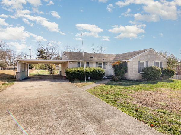 104 Lady Marion Dr, Clarksville, TN 37042