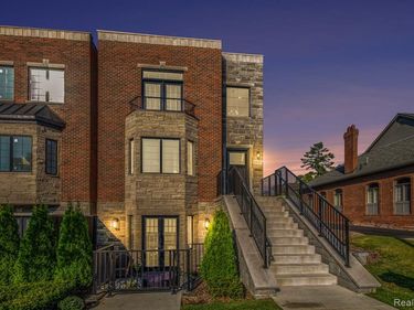 1223 N Main Street, Rochester, MI 48307