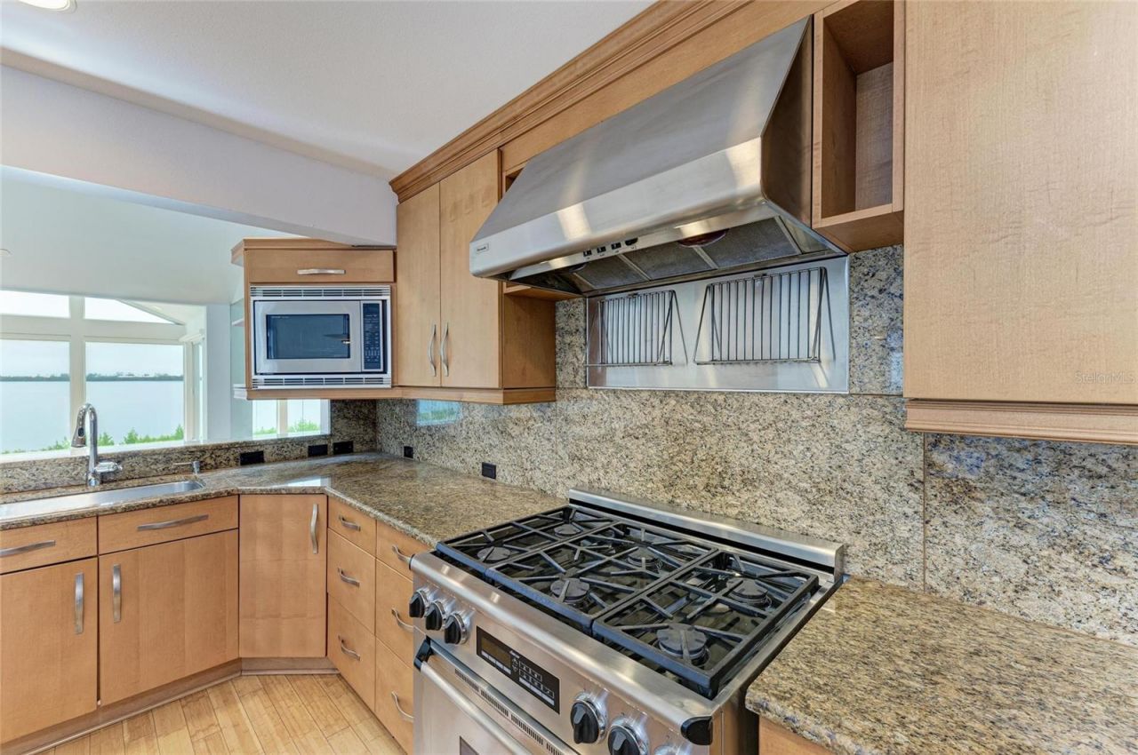 79 Tidy Island Blvd, Bradenton, FL 34210 Photo