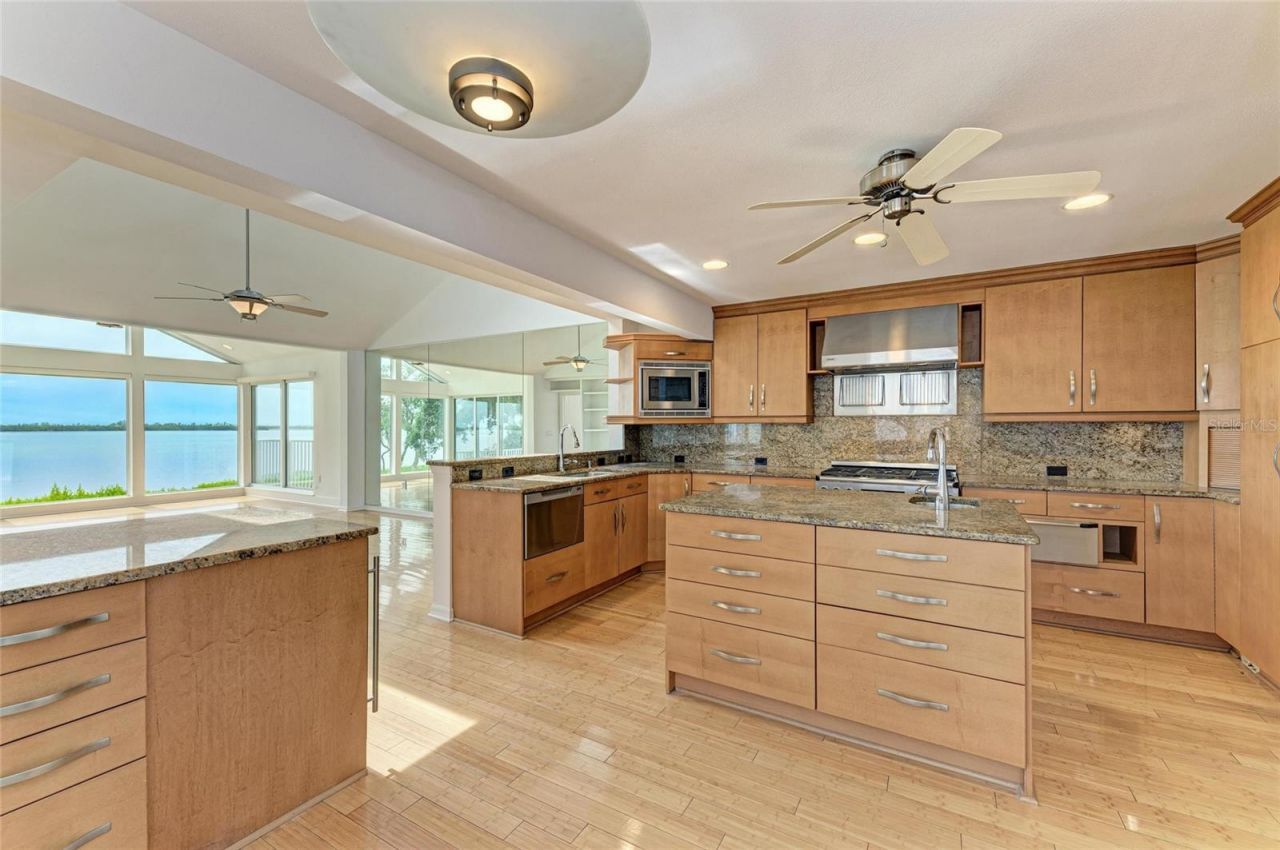 79 Tidy Island Blvd, Bradenton, FL 34210 Photo