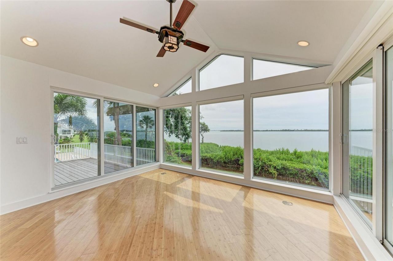 79 Tidy Island Blvd, Bradenton, FL 34210 Photo