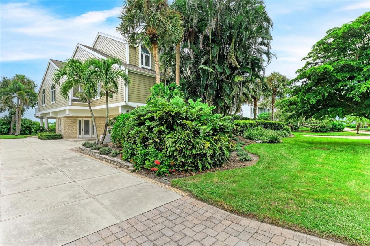 79 Tidy Island Blvd, Bradenton, FL 34210 Photo